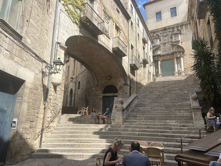 escaleras Girona